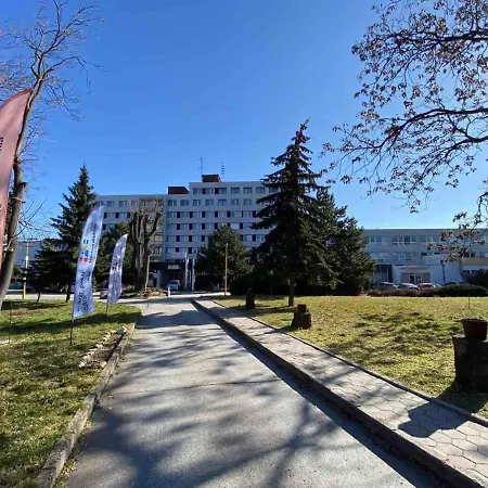 Akademia Hotel 2*