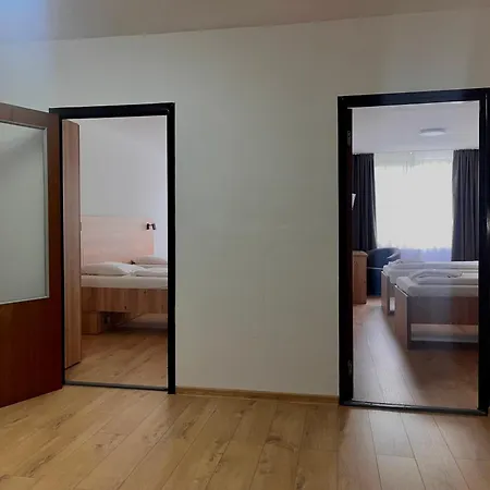 Hotel Akademia 2*