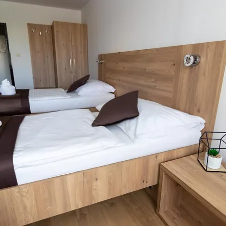 Hotel Akademia 2*